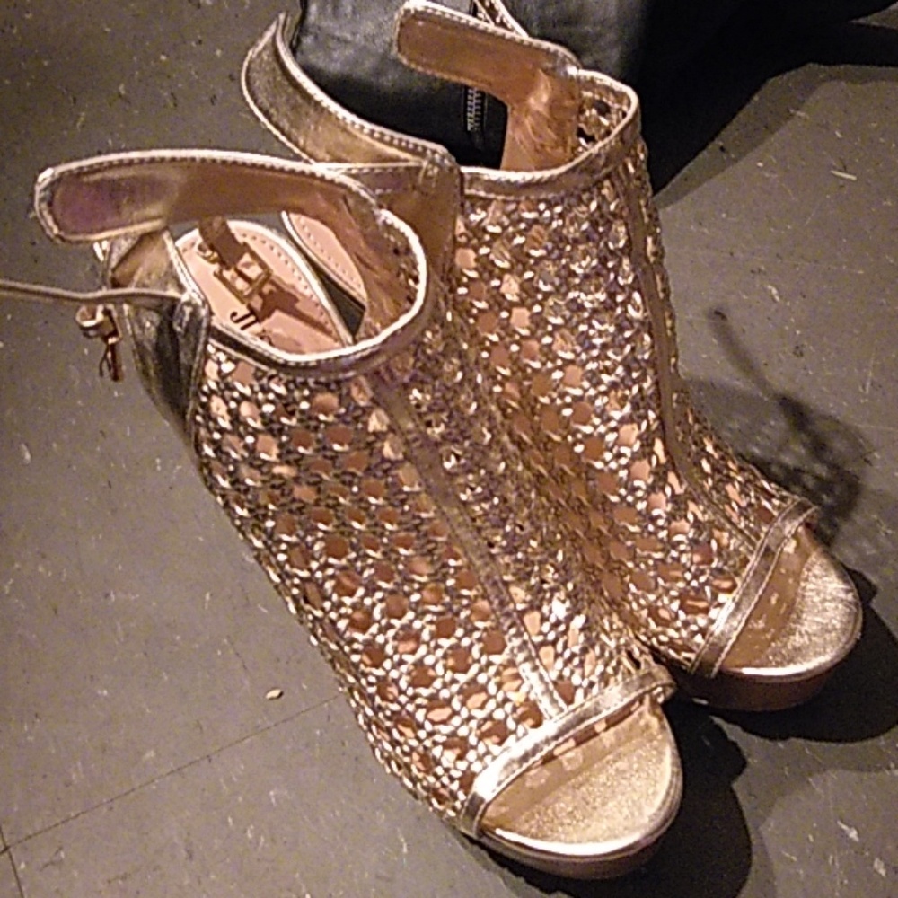 Gold Wedges